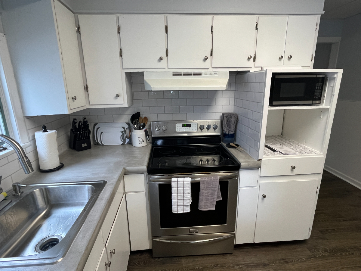 Quiet 3BR 1BA close to Rochester Hospitals near a Park - Photo 12
