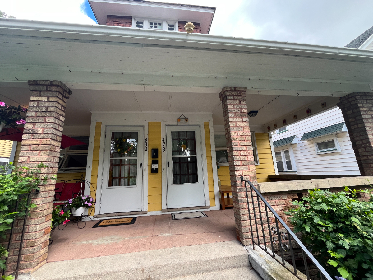 Quiet 3BR 1BA close to Rochester Hospitals near a Park - Photo 2