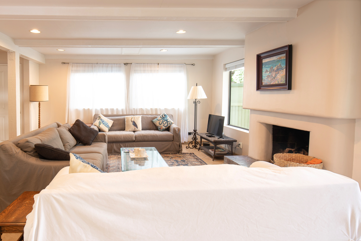 Furnished Ventura Beach House Pierpont Lanes 4 doors from the sand - Photo 4