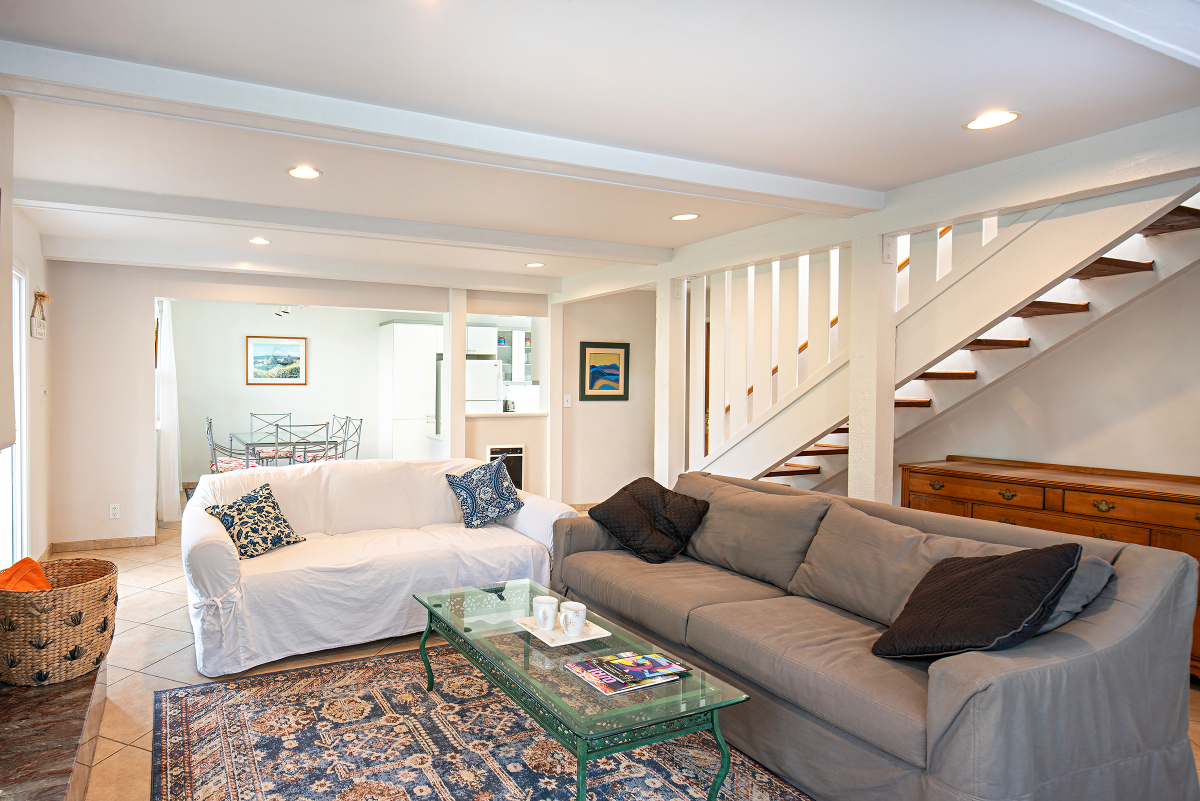 Furnished Ventura Beach House Pierpont Lanes 4 doors from the sand - Photo 5