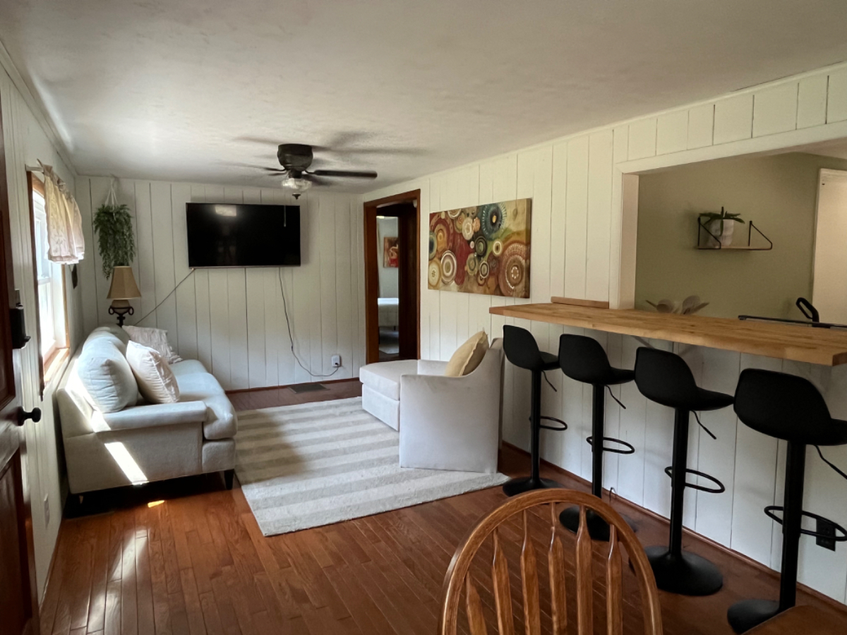 3 Bedroon Home in country setting, near Asheville