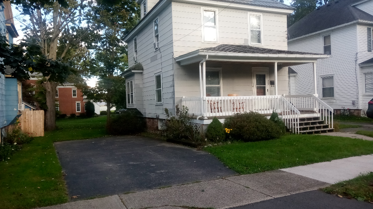 Quaint 3 bedroom house in Palmyra, NY - Photo 2