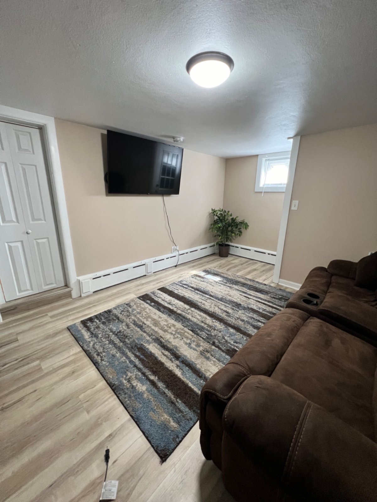 NICE AND COZY FULLY FURNISHED ONE BEDROOM APARTMENT - Photo 2