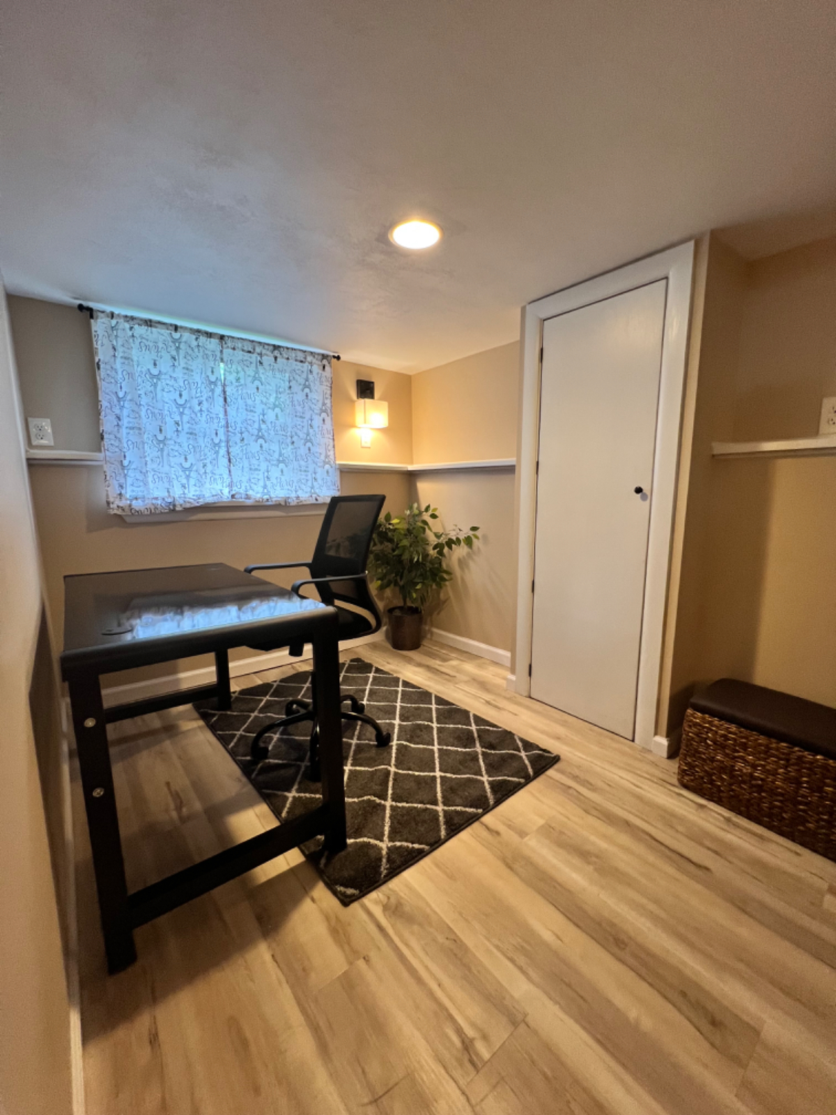 NICE AND COZY FULLY FURNISHED ONE BEDROOM APARTMENT - Photo 7