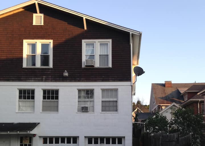 2.Quiet & South Park Apt Off-St Parking, Walk to Coffee Shop, Dining and Rail Trail - Photo 1
