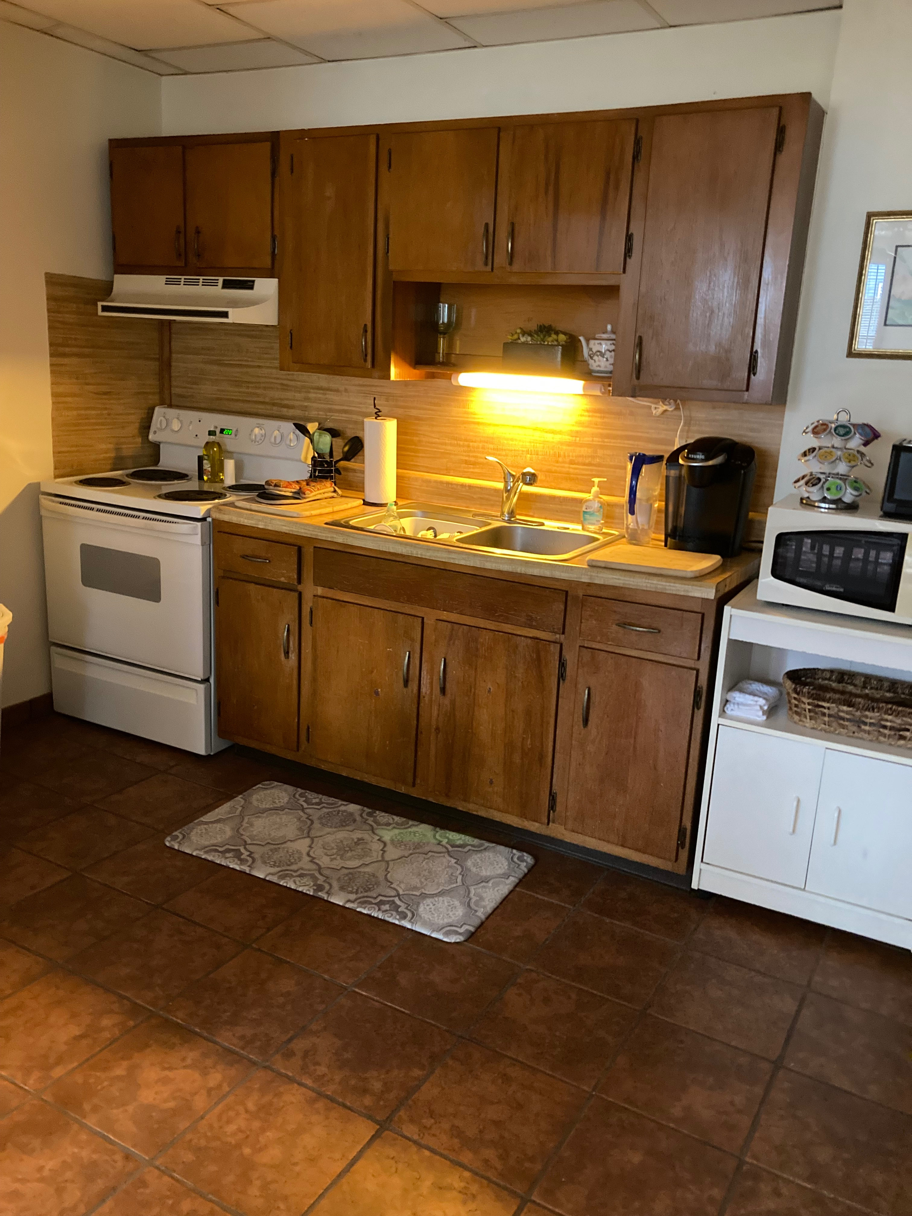 2.Quiet & South Park Apt Off-St Parking, Walk to Coffee Shop, Dining and Rail Trail - Photo 9