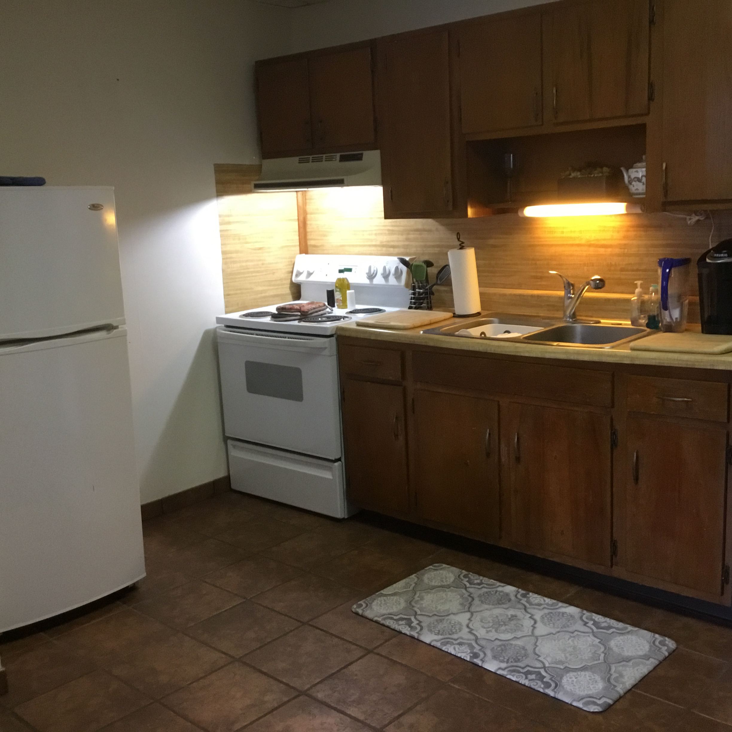 2.Quiet & South Park Apt Off-St Parking, Walk to Coffee Shop, Dining and Rail Trail - Photo 10