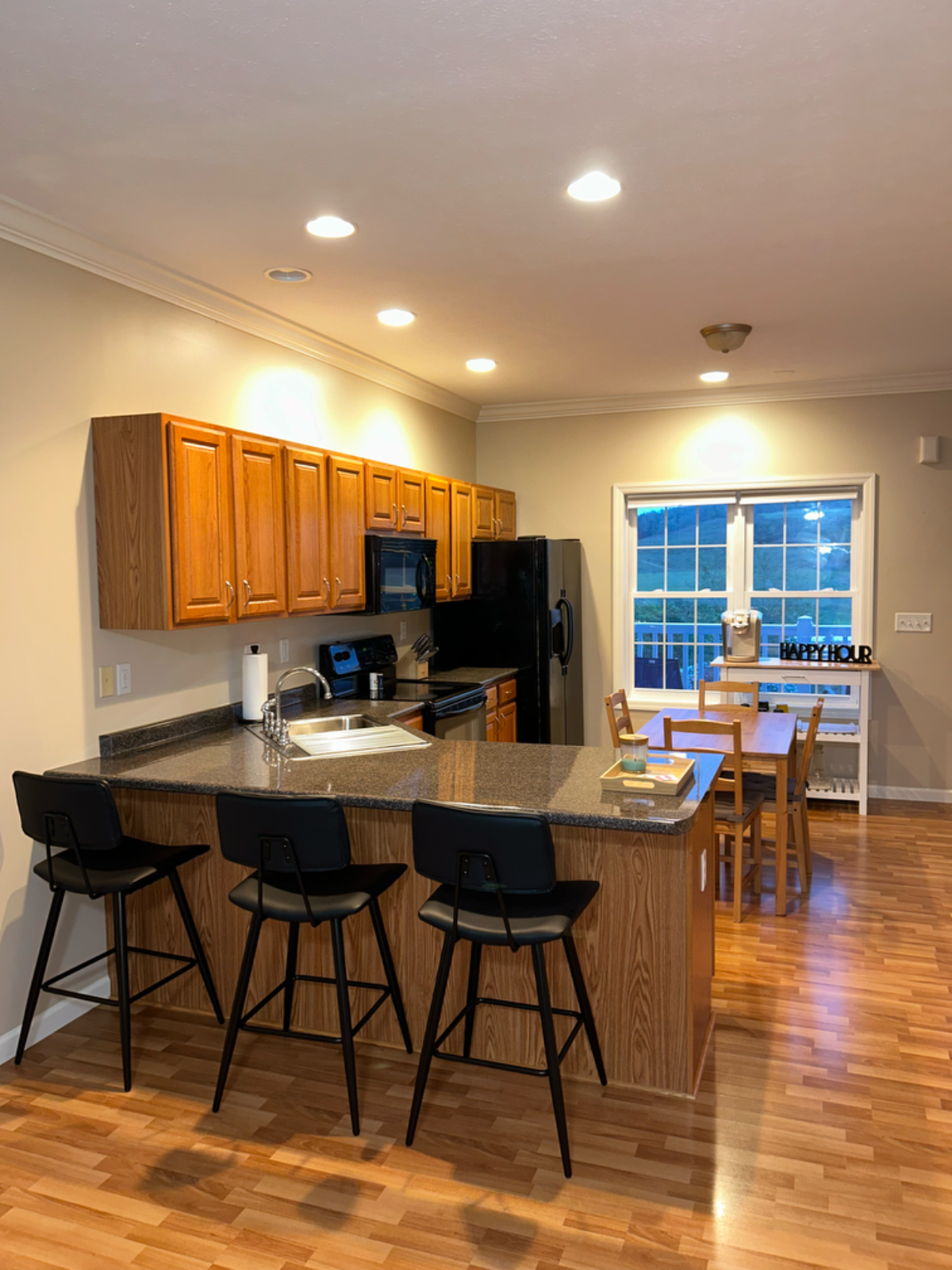 Spacious and Modern 2BR/2,5BA Townhouse - Photo 7