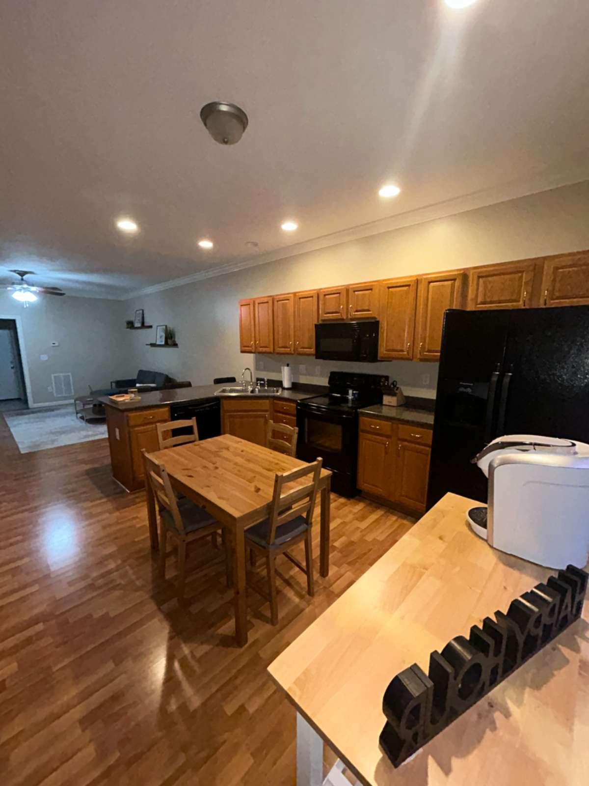 Spacious and Modern 2BR/2,5BA Townhouse - Photo 9