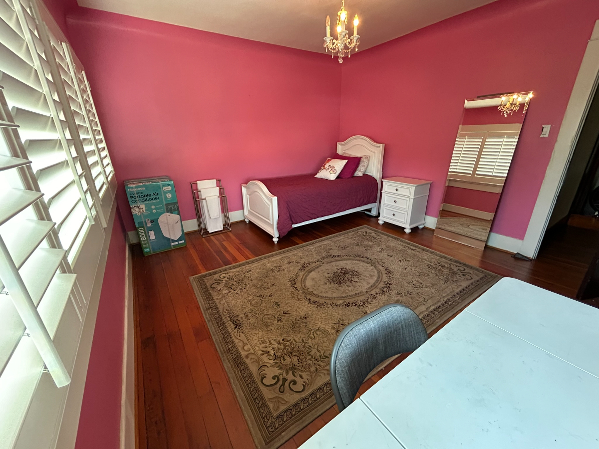 Rm C - Amazing Craftsman BDRM near Park w/ Lake