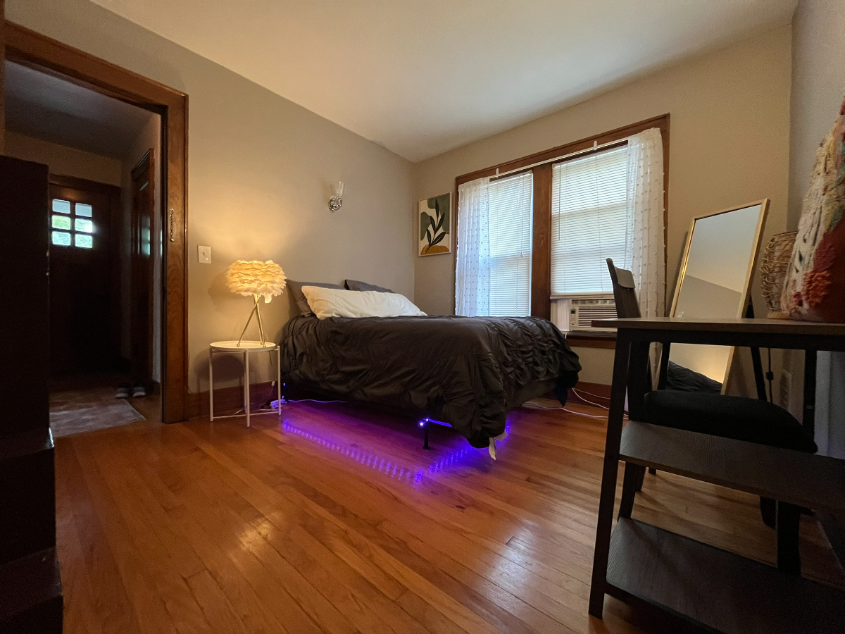 3 Bedroom Upstairs Apartment - Photo 6