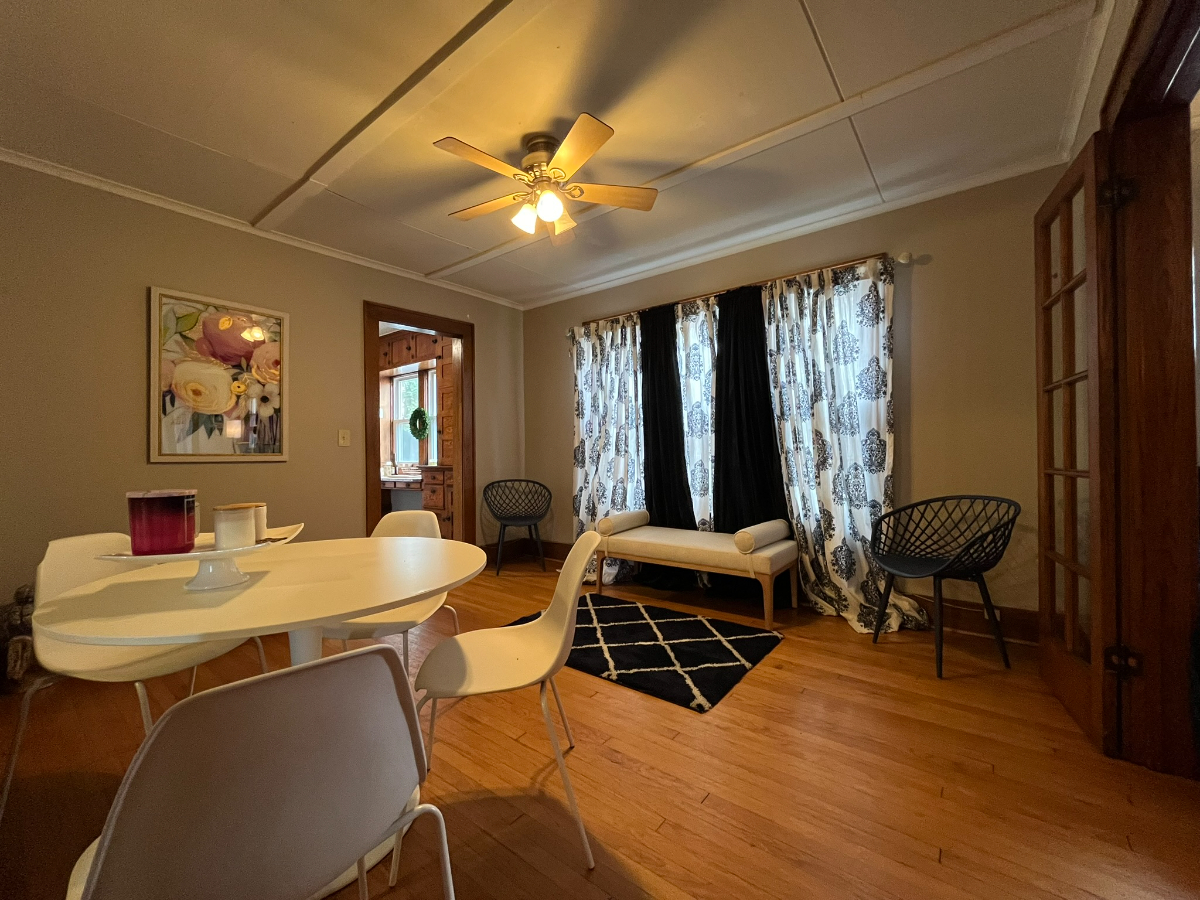 3 Bedroom Upstairs Apartment - Photo 5
