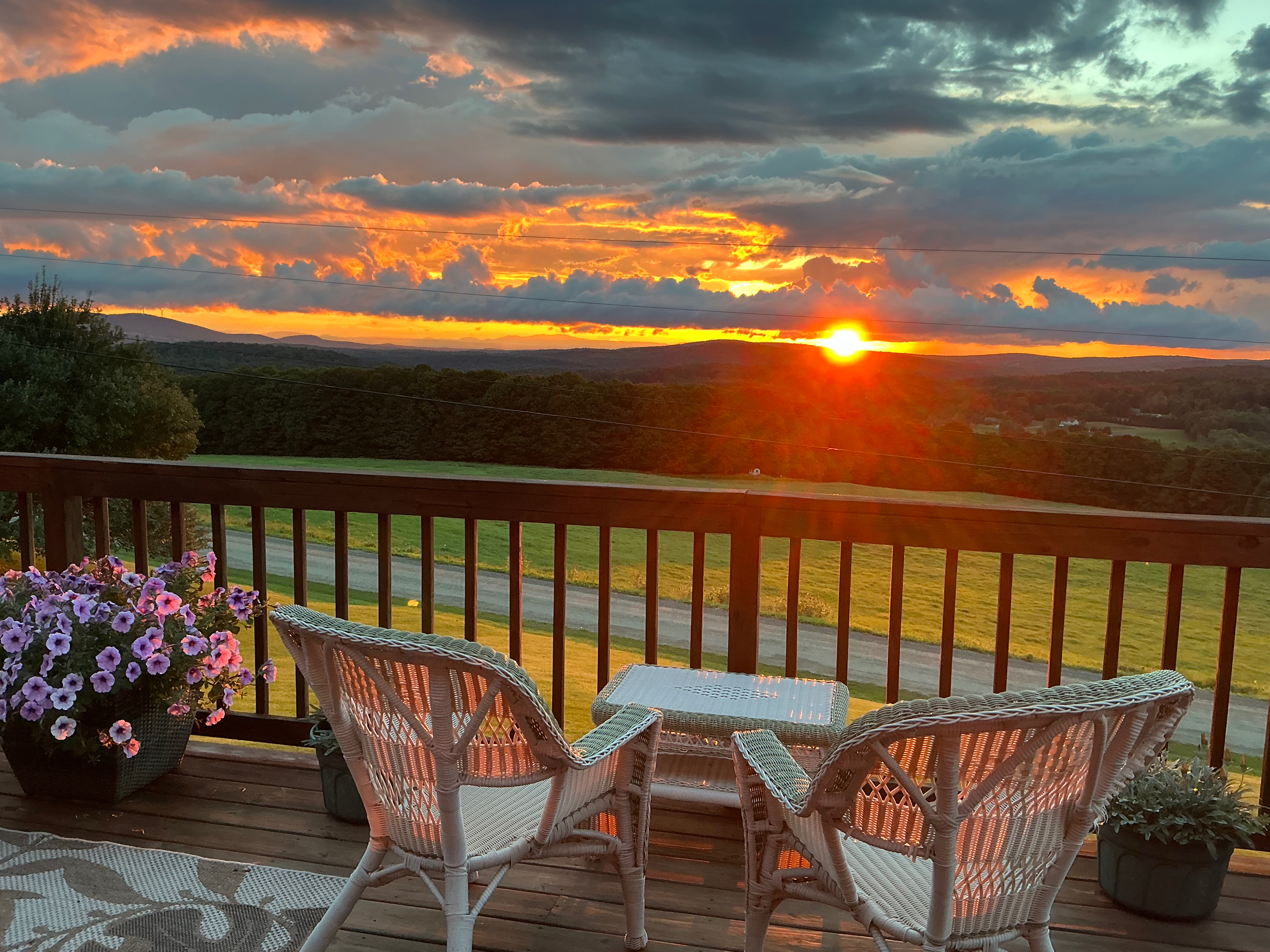 Sunset House - Photo 3