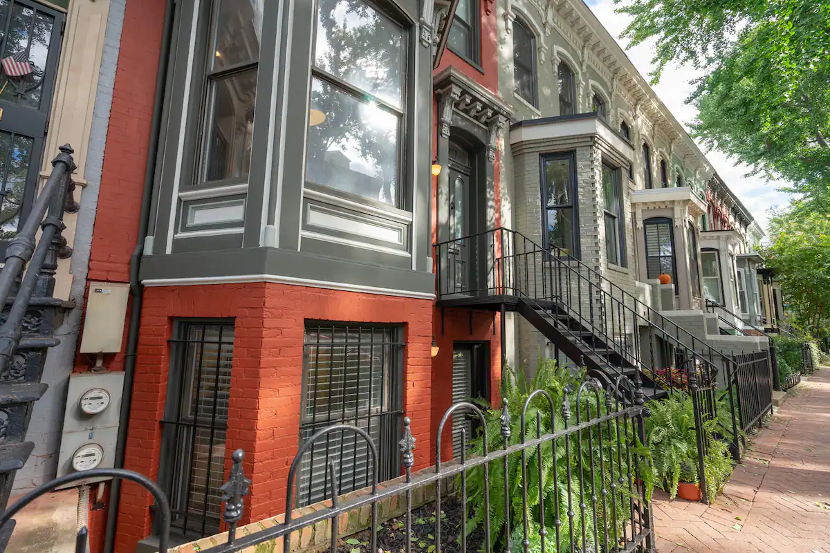 Charming 1BR/1BA Apartment in the Best of Logan Circle on 14th Street - Prime Location - Photo 12