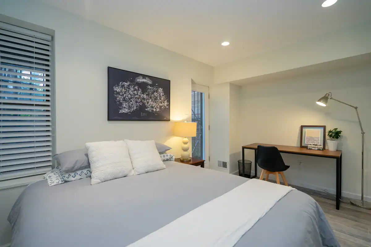 Charming 1BR/1BA Apartment in the Best of Logan Circle on 14th Street - Prime Location - Photo 9