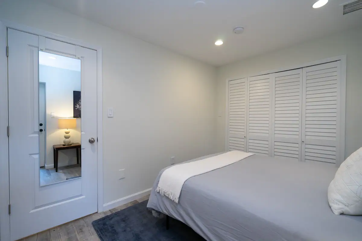 Charming 1BR/1BA Apartment in the Best of Logan Circle on 14th Street - Prime Location - Photo 10