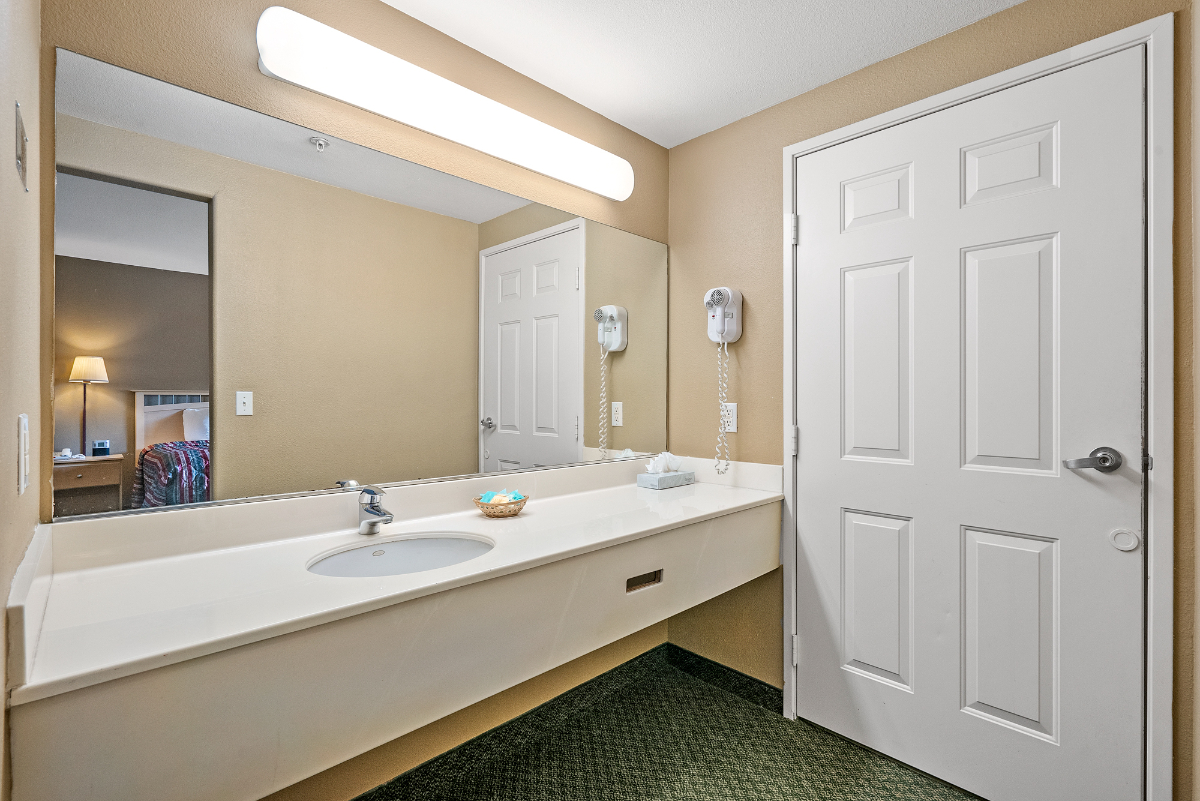 Lamplighter Inn & Suites SLO/ CALPOLY - Photo 3