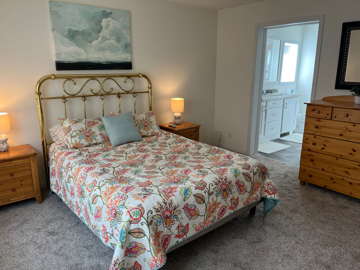 Spacious, New 4 Bedroom Cody Home - Photo 9