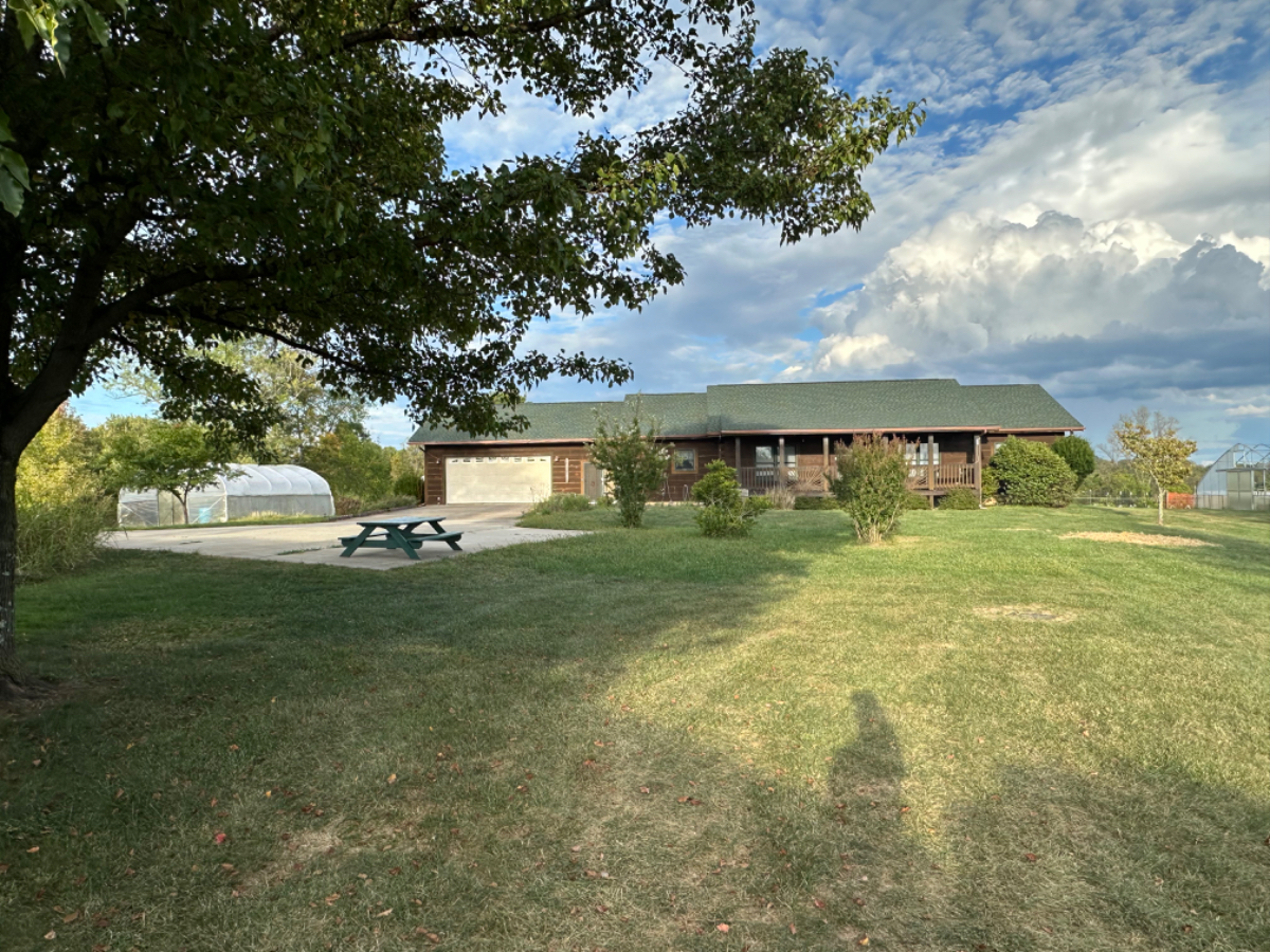 Quiet Country Home Close to Town - Photo 1