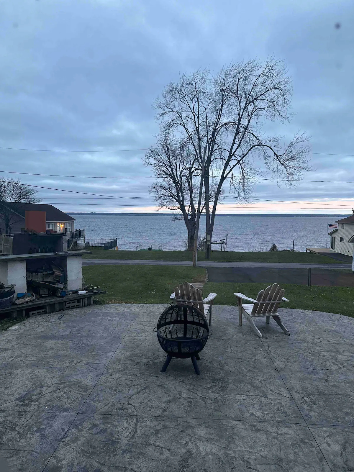 Direct lakefront Home Near Syracuse private boathouse, four bedrooms, screened porch, pet-friendly a - Photo 2