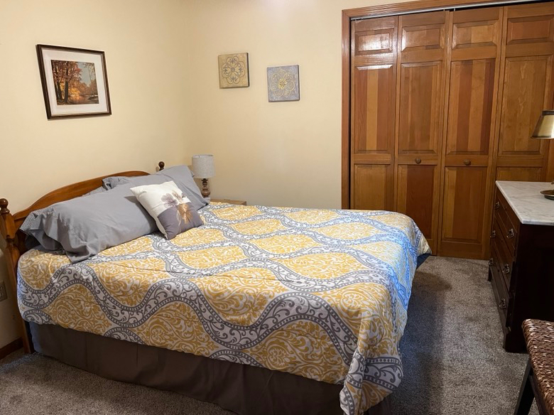 3 bed 2 bath Cooperstown Apt 2 - Photo 1