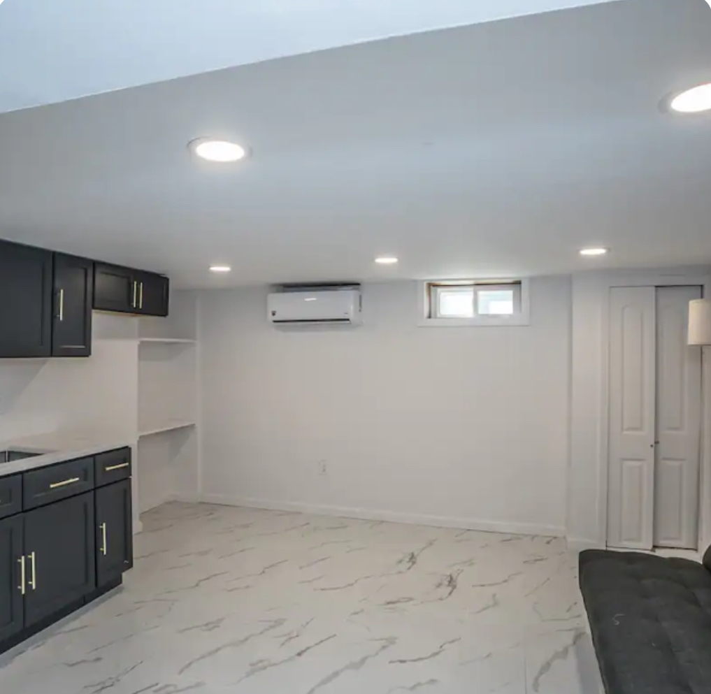 Family Comfort 3BD Saint Albans Home with Backyard - Photo 7