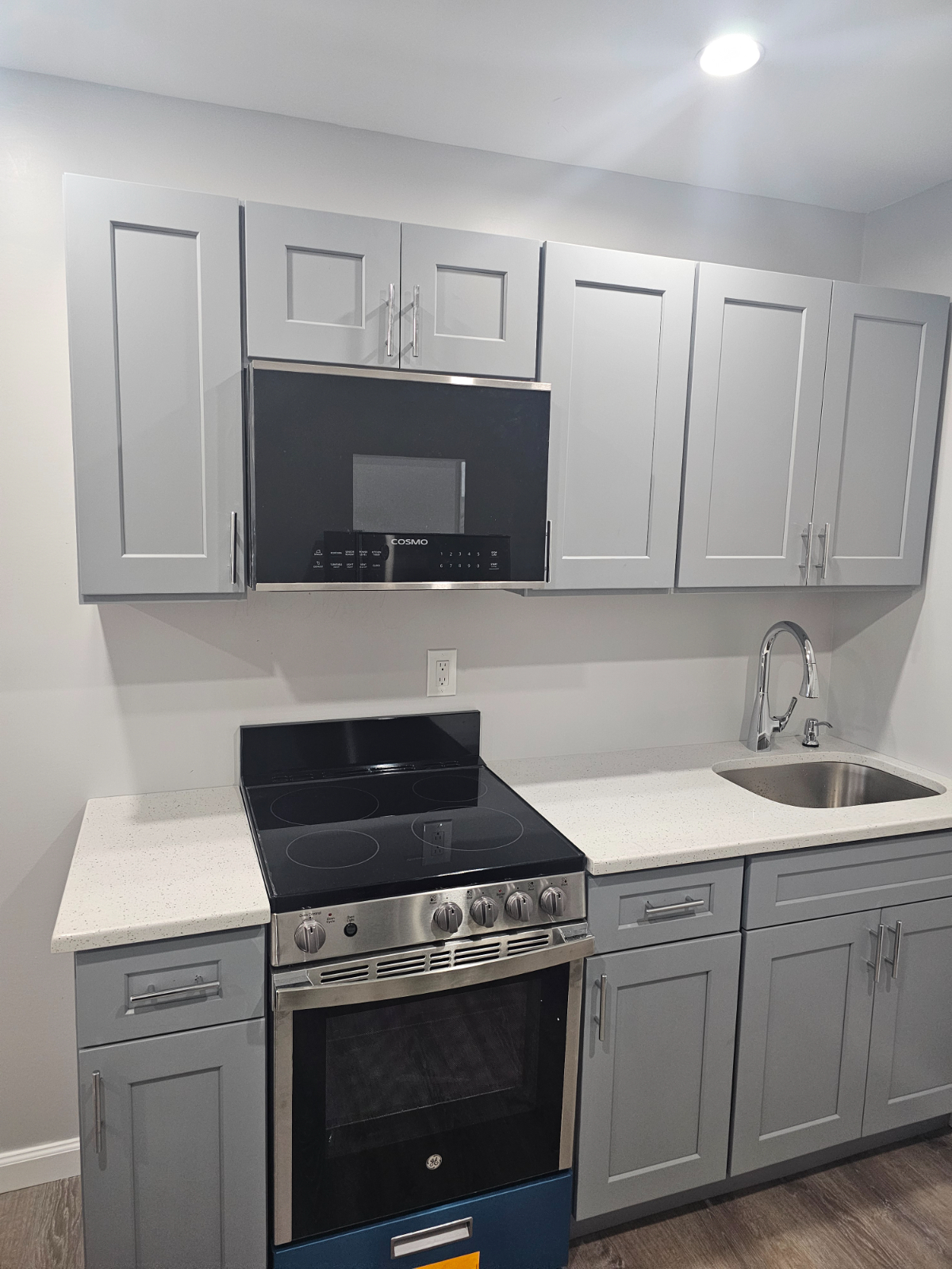 Beautiful Studio Apartment with All Amenities in a Quiet Neighborhood - Photo 1