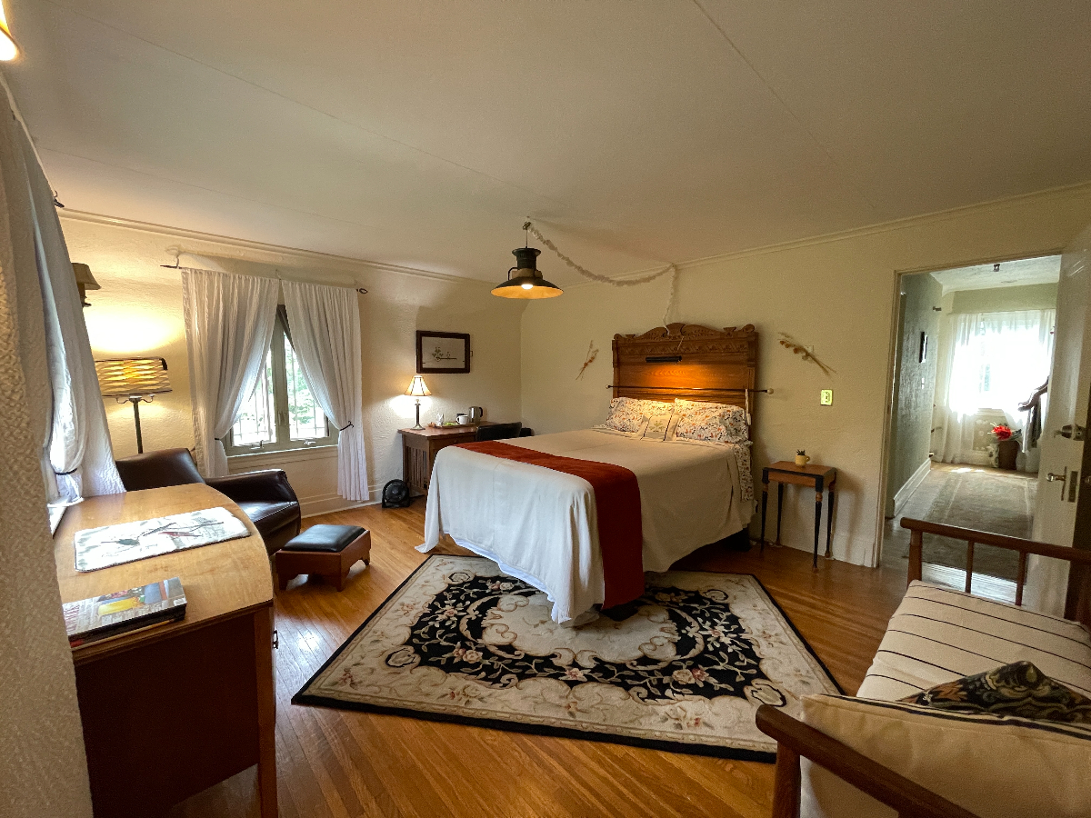 Safest . Comfy . Clean . Close (6 min) . Privacy Respected . Parking - Photo 9