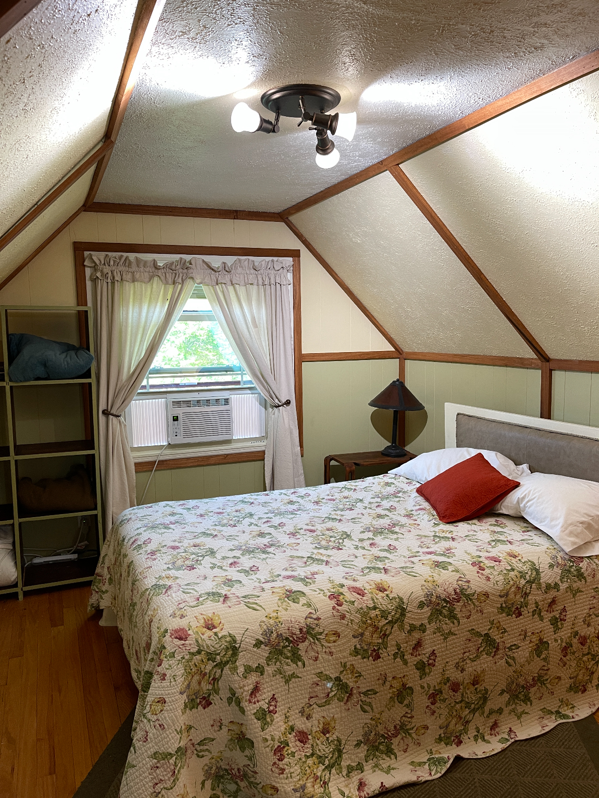 Safest . Comfy . Clean . Close (6 min) . Privacy Respected . Parking - Photo 11