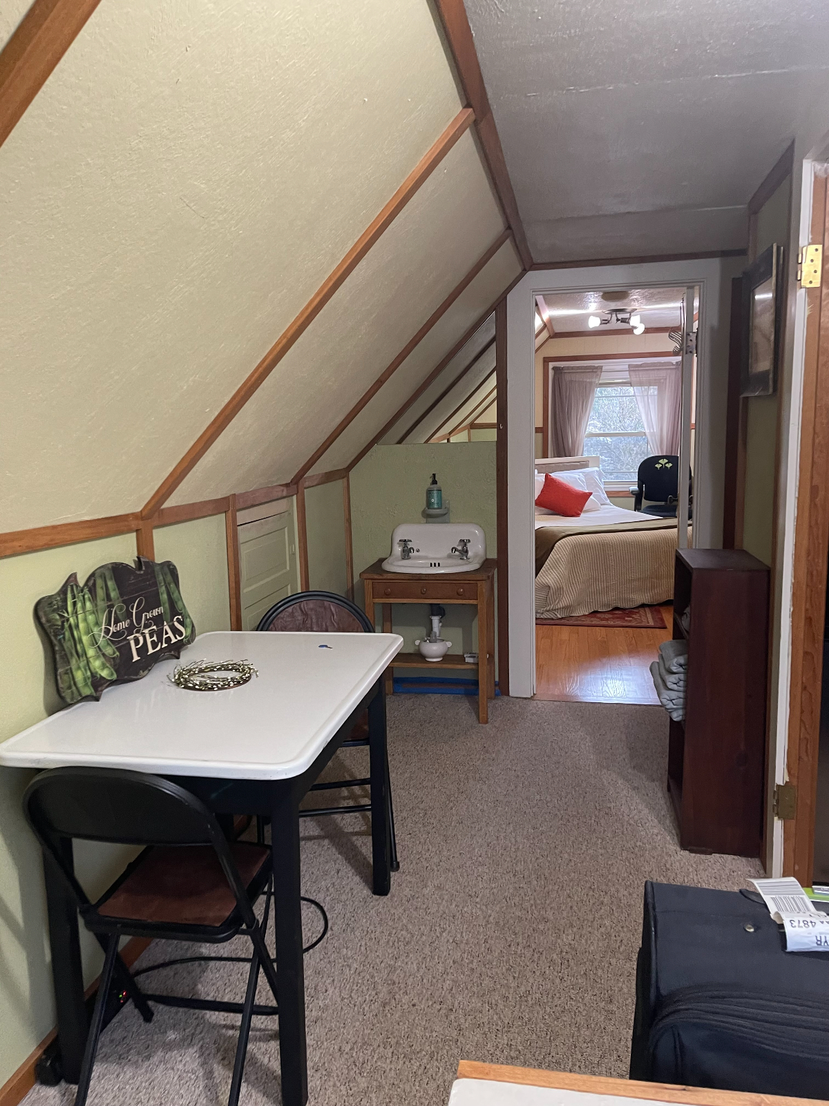 Safest . Comfy . Clean . Close (6 min) . Privacy Respected . Parking - Photo 12