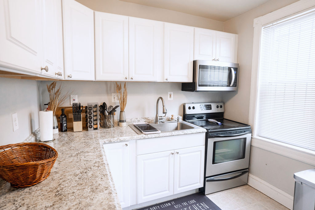 Exquisite Washington D.C apartment near major hospitals. 88 walk score. - Photo 9