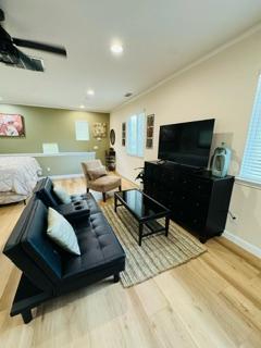 Spacious Guesthouse Fully Furnished in Vista - Photo 5