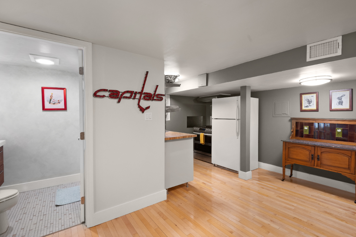 Palisades, DC Private Apartment - Photo 8