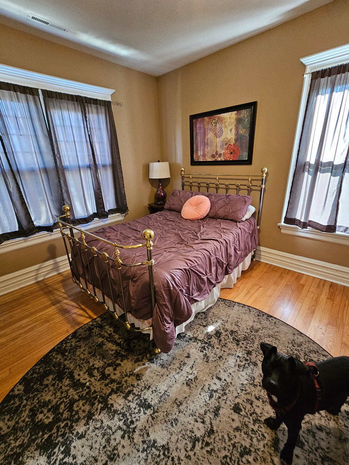 One bedroom in historic home, close to Medical...