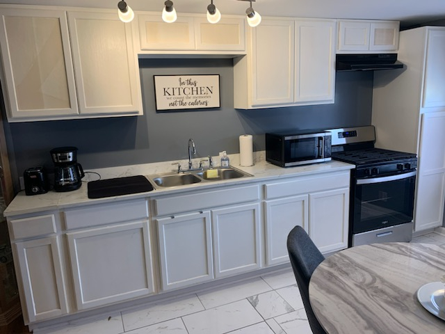 Friends and Family Suites Suite 1