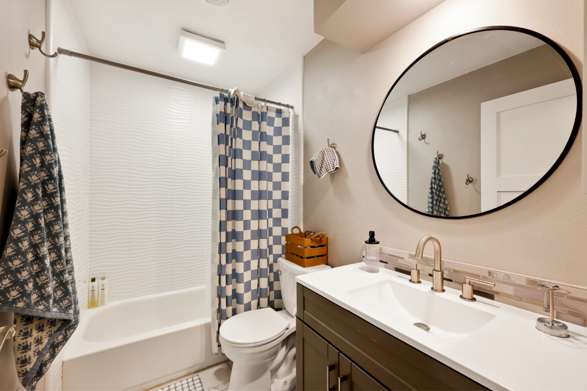 Classy Madison Townhouse Condo in Regents Neighborhood, Two Private Garage Spaces - Avail Jan-March, - Photo 7