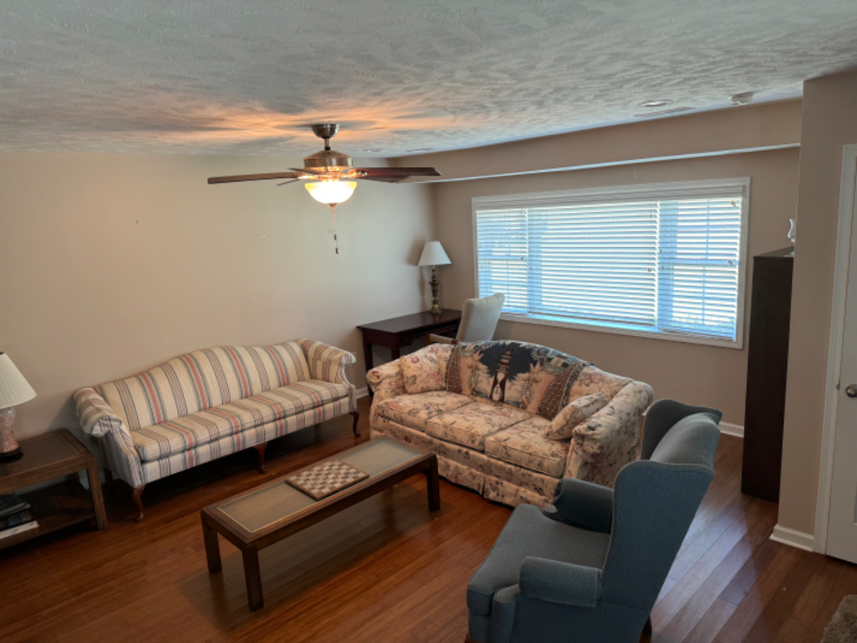 Remodeled country home - Photo 2
