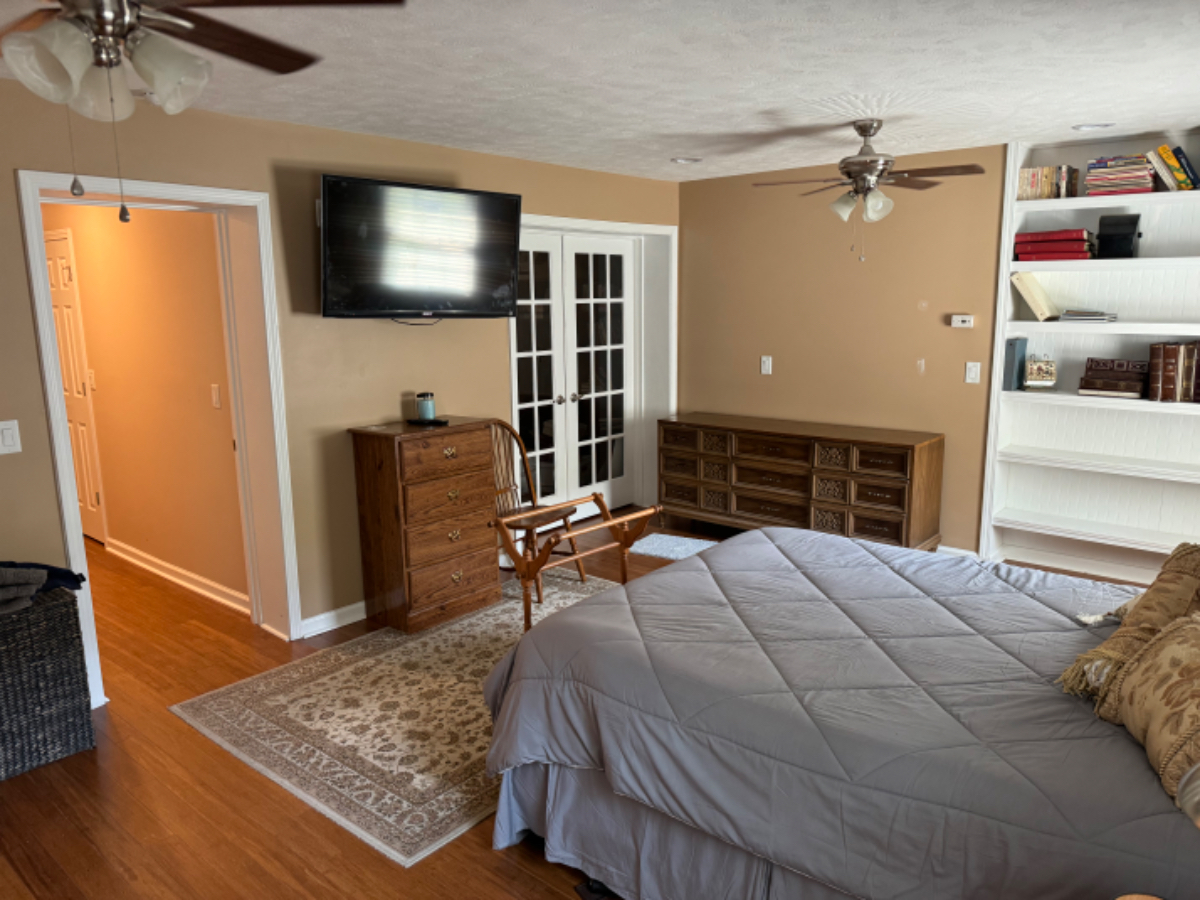 Remodeled country home - Photo 4