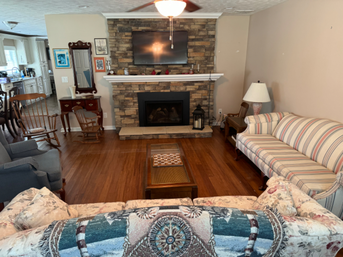 Remodeled country home - Photo 6