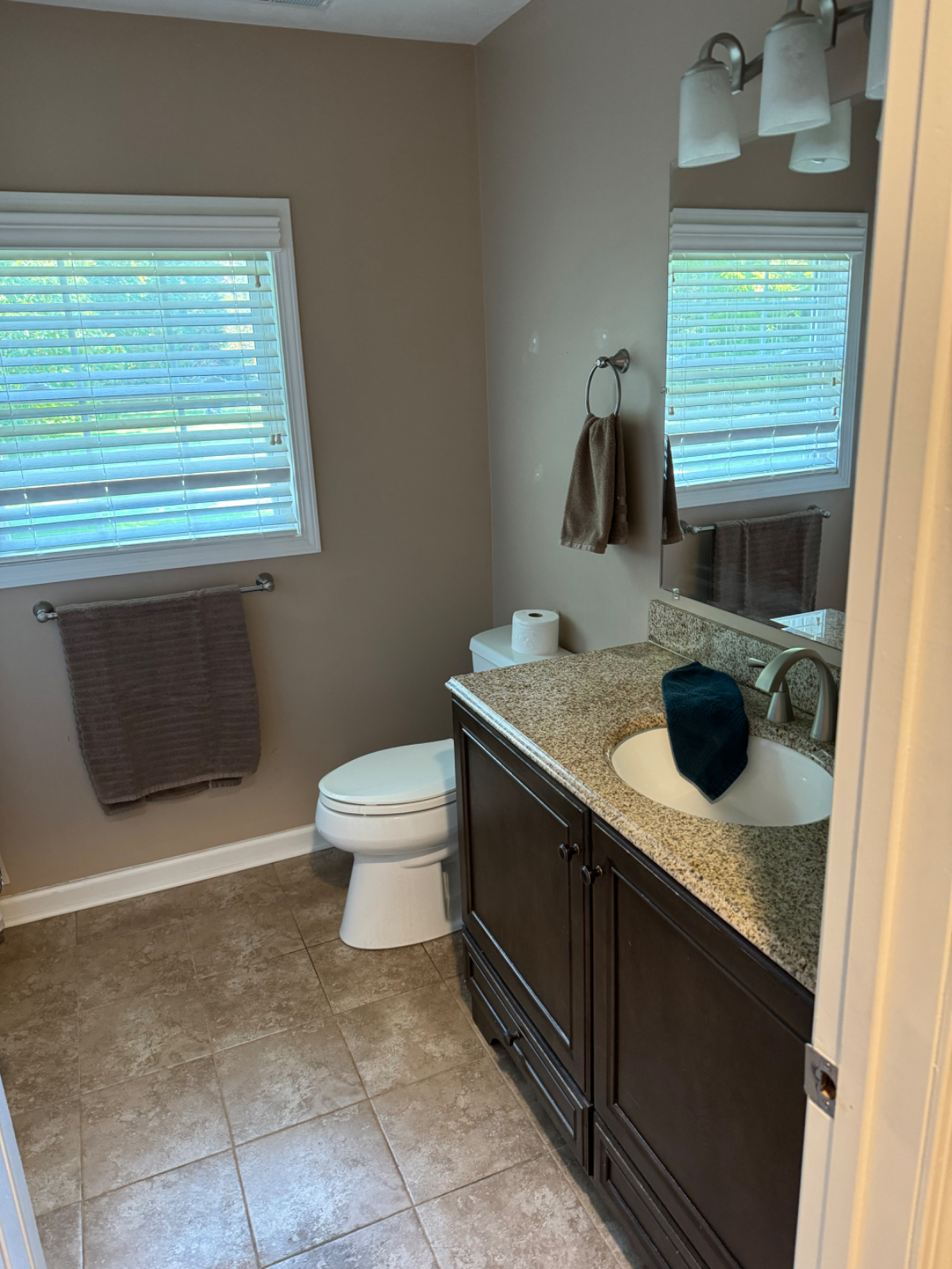 Remodeled country home - Photo 9