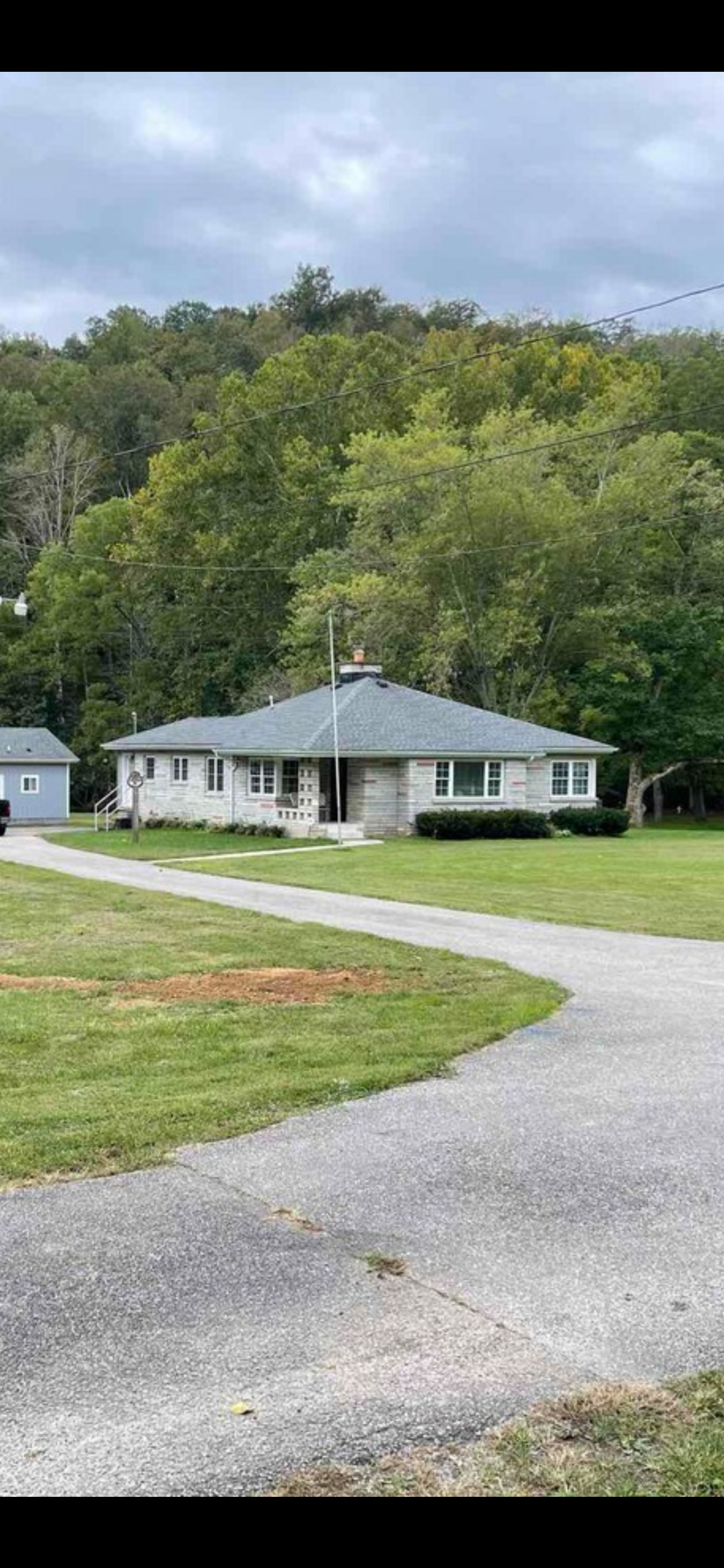 Remodeled country home - Photo 10