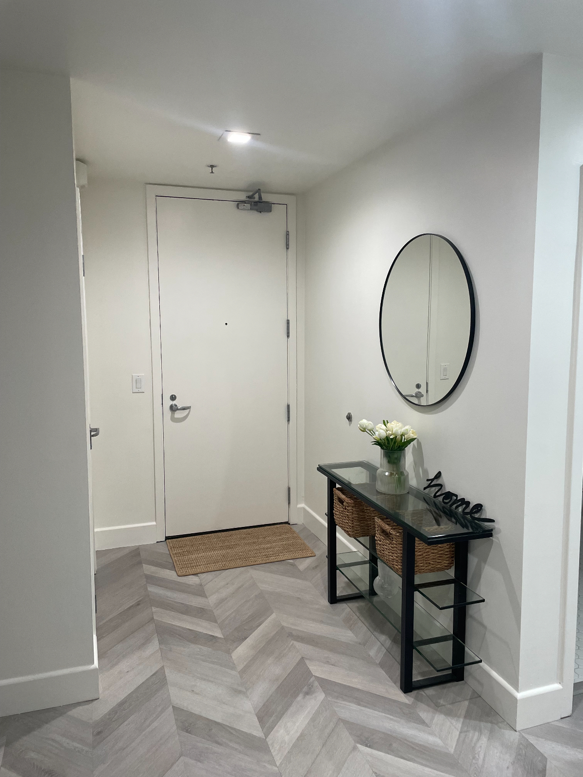 2 Bed - 2 Bath 1211 sqft apt, newly renovated. Fillmore District. Doorman, parking inside, common outdoor area 3rd floor, - Photo 6
