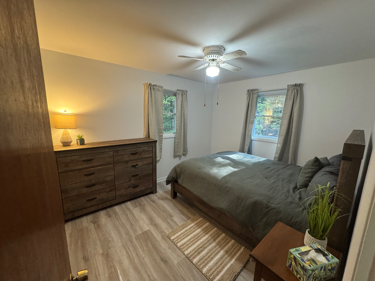 Convenient 2 bed /1 bath located between local hospitals - Photo 5