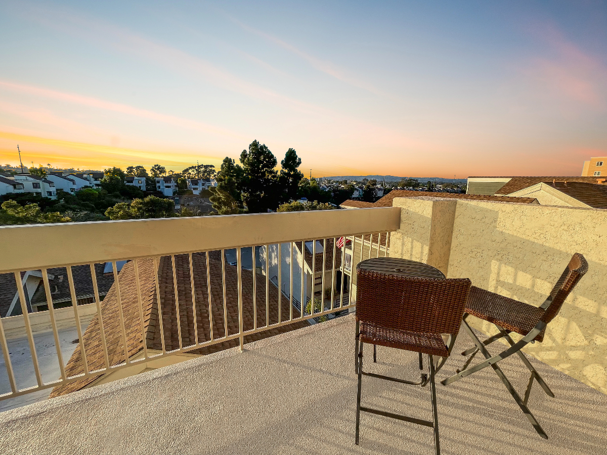 Point Loma Townhome - Photo 5