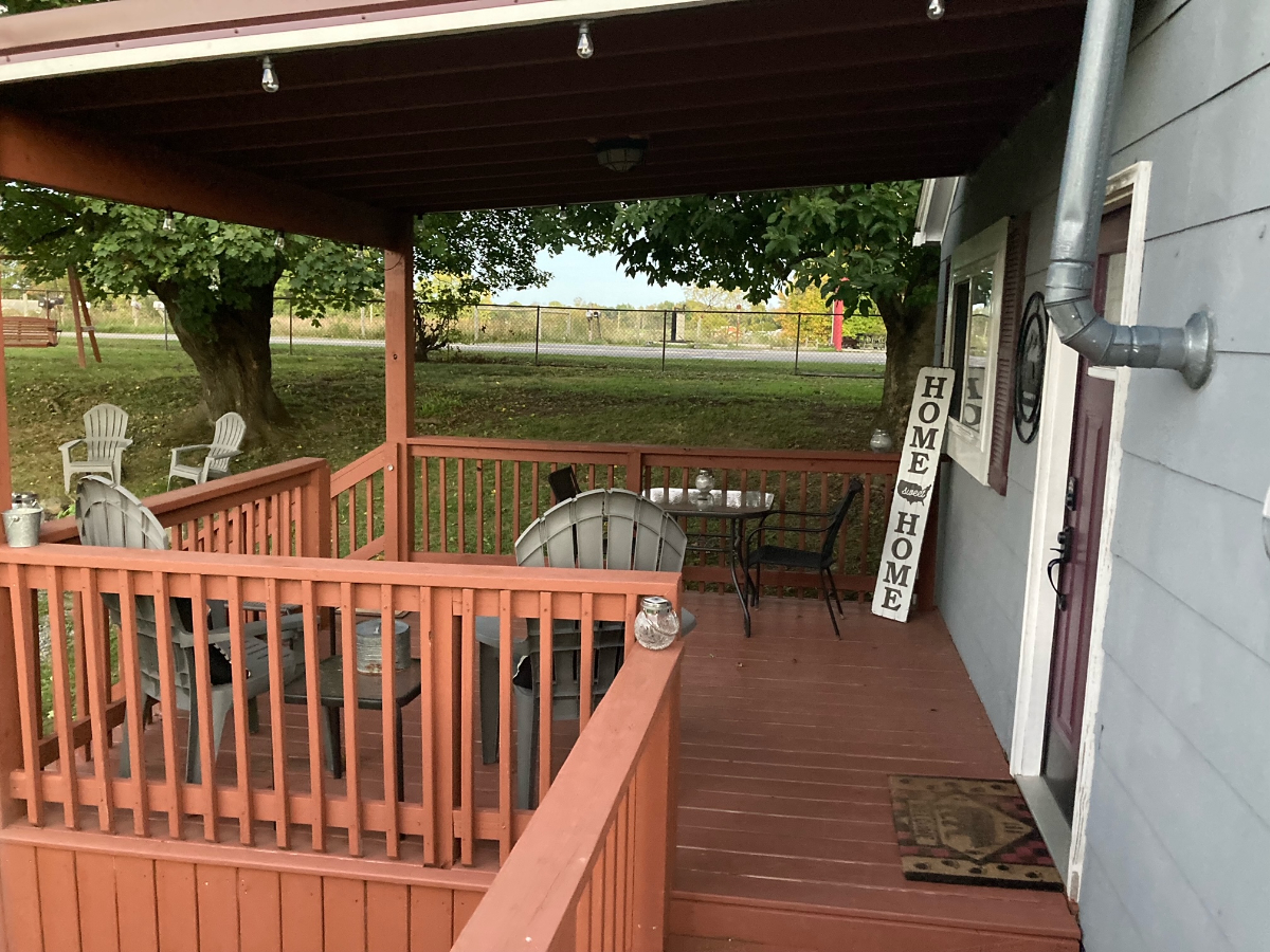 Warm, Welcoming Family Home Awaits Spacious 3-Bed Home in the Heart of Fayetteville. This property - Photo 3