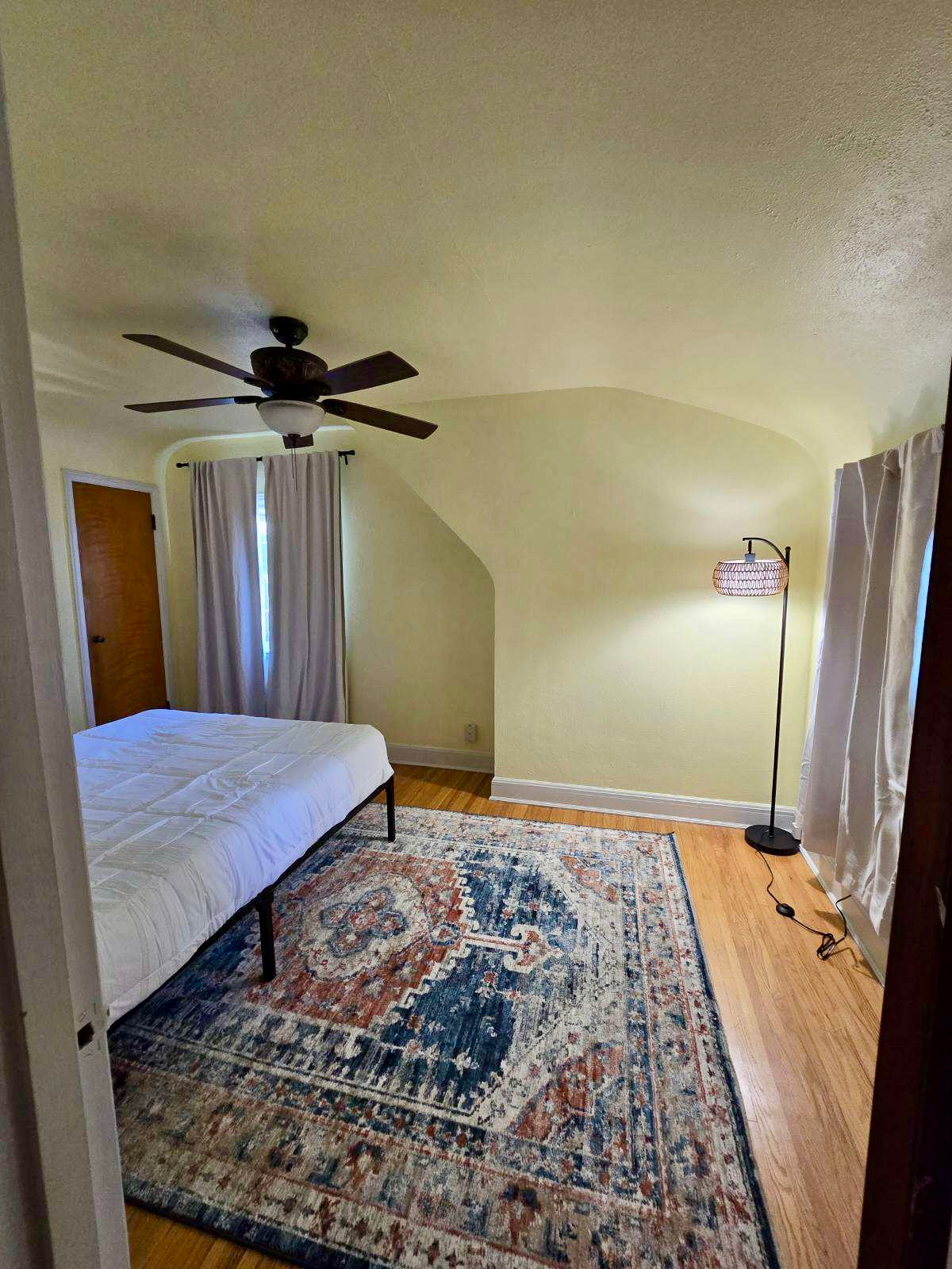 Charming South Hills Home - Photo 3
