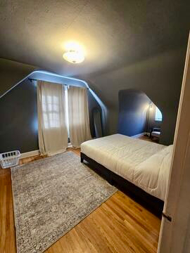 Charming South Hills Home - Photo 2