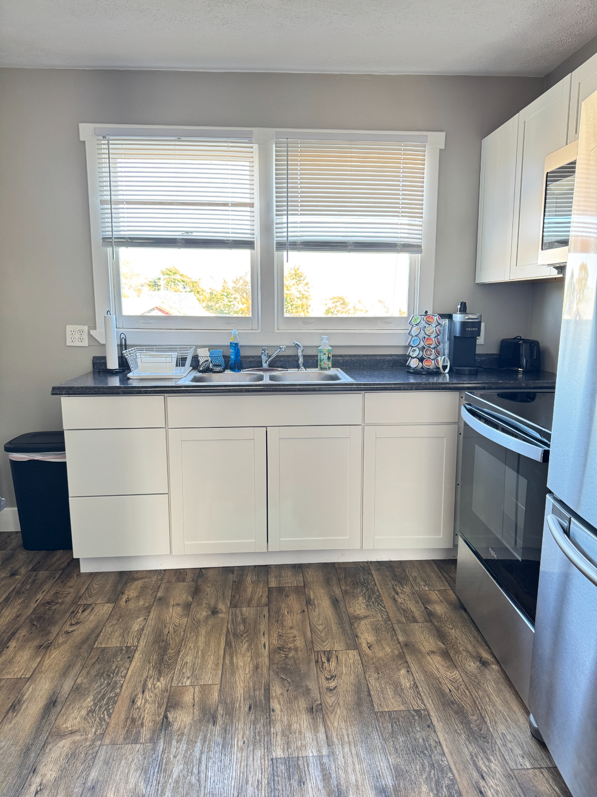 New One Bedroom Apartment In Town - Photo 9