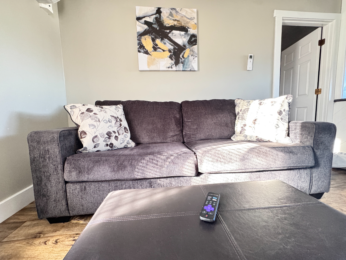 New One Bedroom Apartment In Town - Photo 7