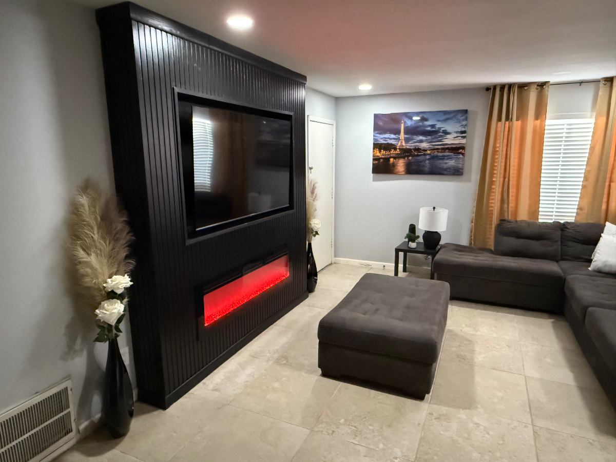 Brownsville Condo - Photo 2